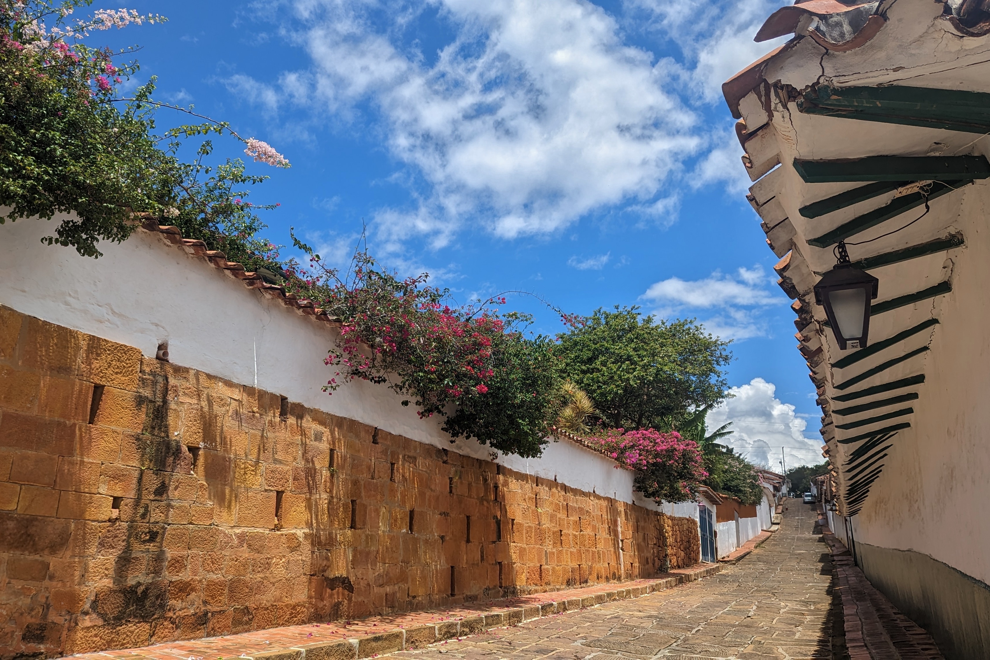Rue de village colombien